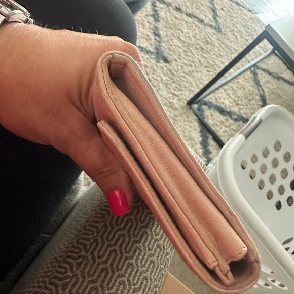 Chanel Wallet - Picture 7 of 8